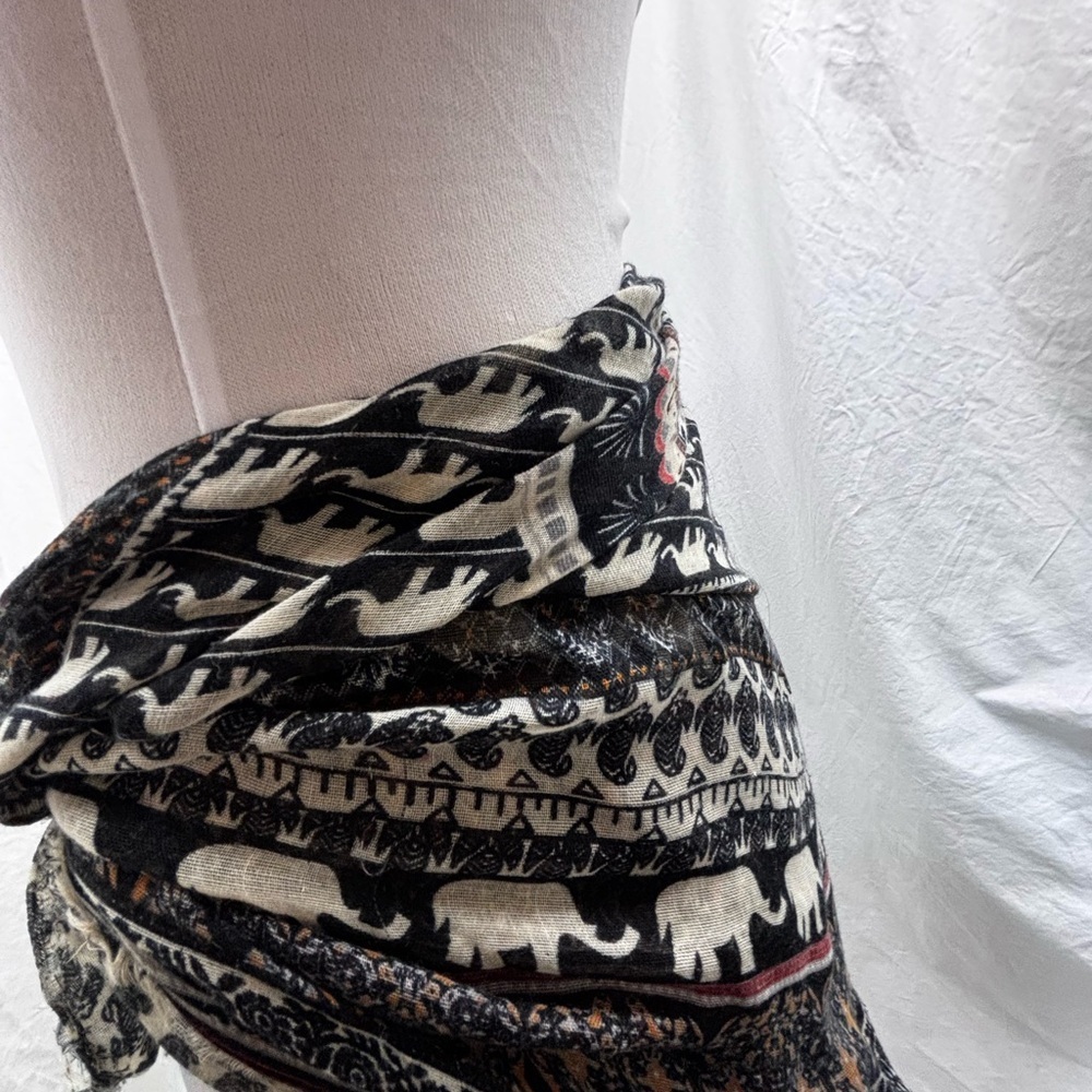 Bohoโ Elephant Print 39x39 Square Scarf Wrap Shawl Festival - Picture 7 of 8